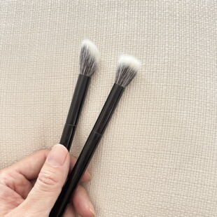 鼻影刷液体膏贴柔软坡型腮红刷 遮瑕刷化妆刷 修容刷 羊毛点彩刷