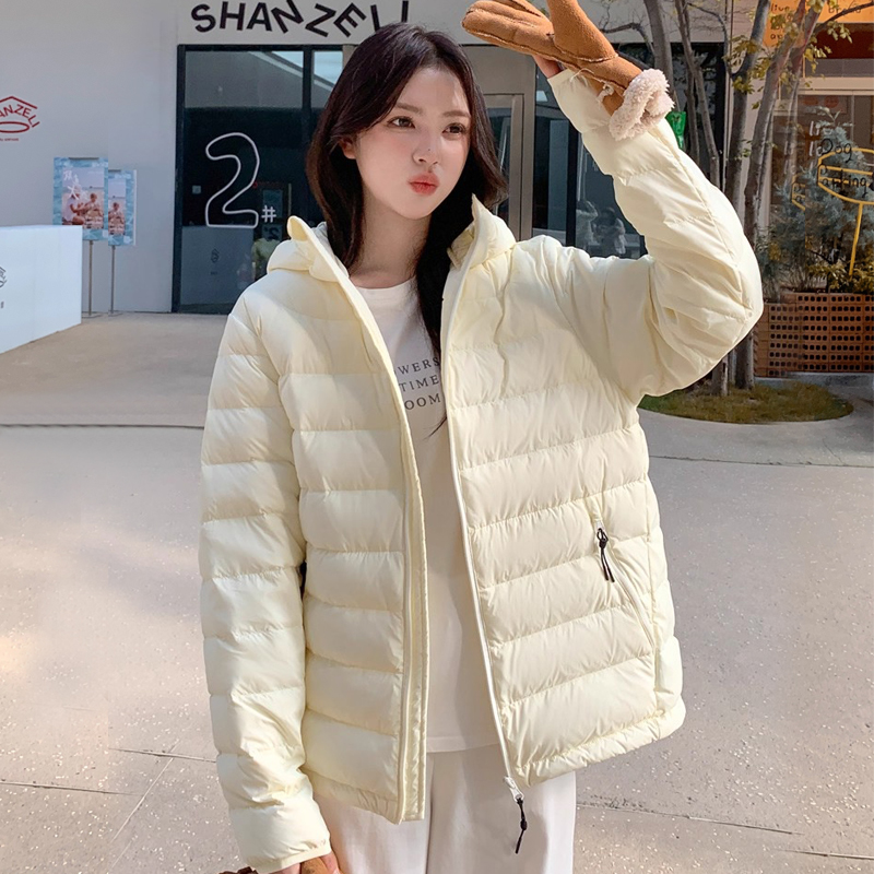 反季轻薄羽绒服女短款白鸭绒外套