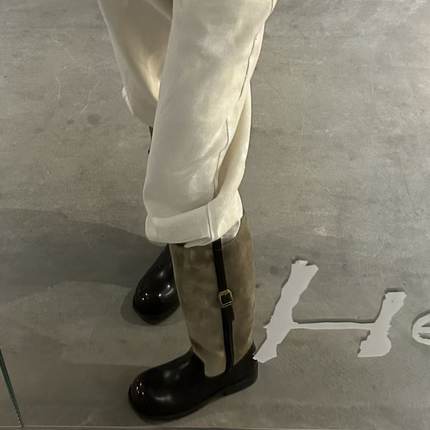 H55女鞋罗曼蒂克2025冬季新款加绒百搭高筒时尚拼接漆皮骑士靴