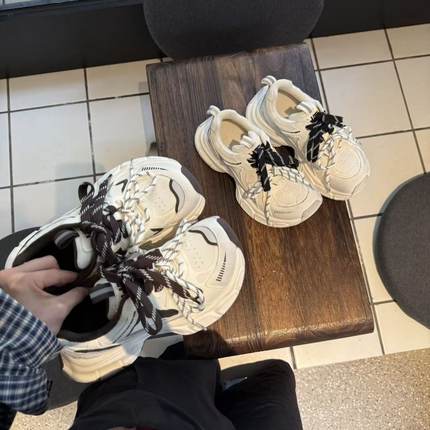 H55女鞋奶白小怪兽2025新款复古圆头显脚小休闲百搭棉里老爹鞋