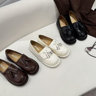 新款 绅女假日2026春季 H55女鞋 时髦书英伦流苏浅口乐福鞋 现现