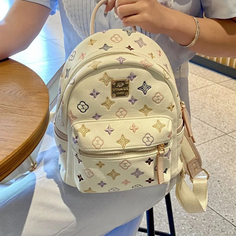 一件代发新款潮超火百搭潮流包包