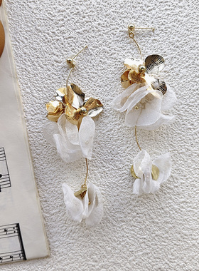 kari show日系人气大金属花朵搭奶呼呼花朵优雅高级感千金风耳饰