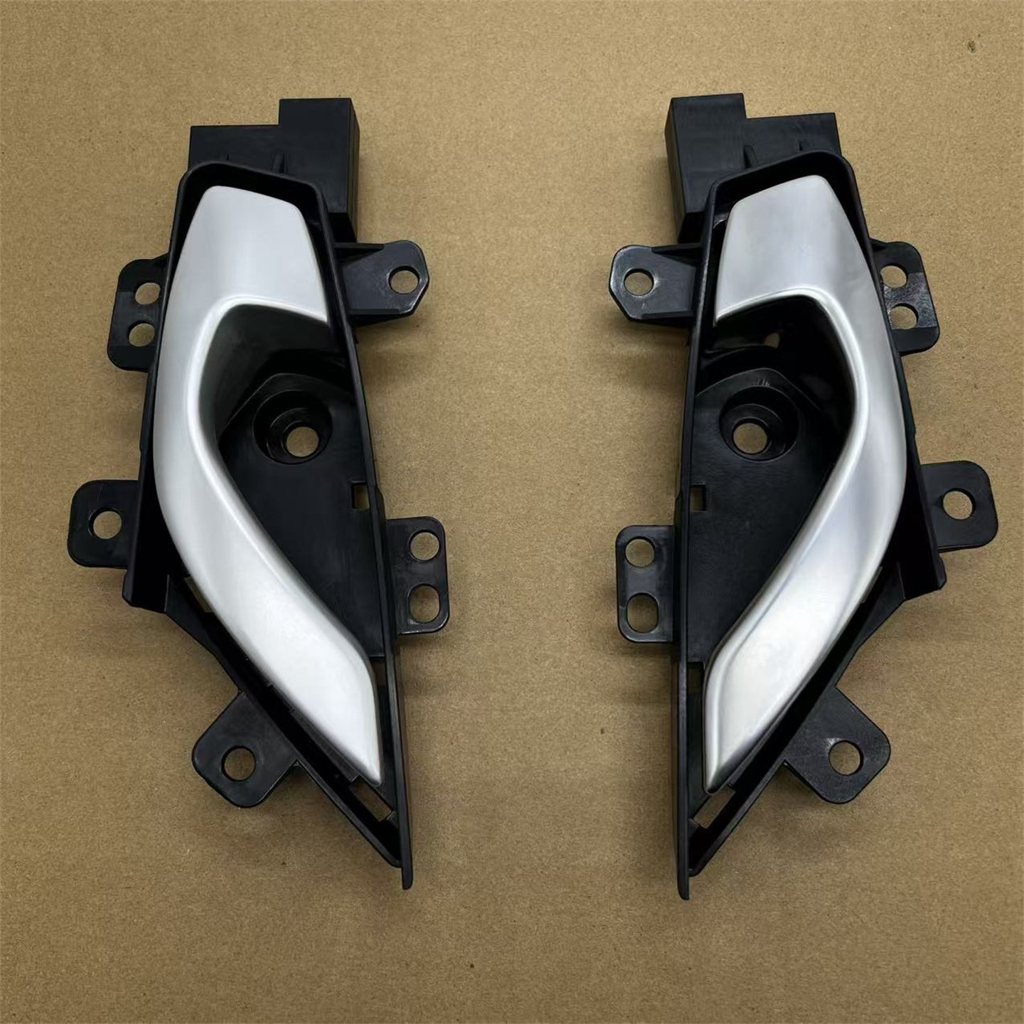 适用奇瑞捷途X90 X95内拉手门把手车门内扣手 开瑞海豚EV内开手柄