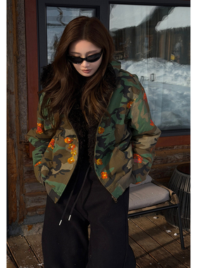 CHU楚妞[野序]纯棉加绒迷彩印花连帽短外套2025冬季新款女卫衣