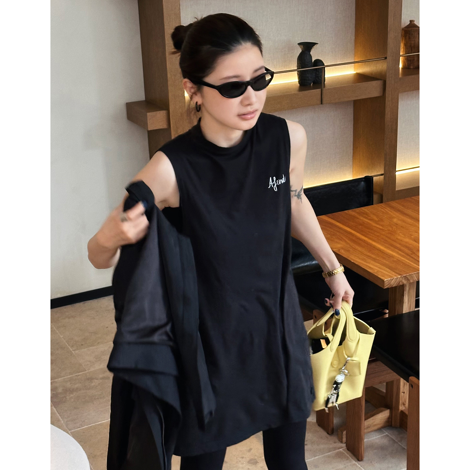 CHU楚妞纯棉字母刺绣无袖马甲2025春夏季新款女运动打底背心上衣