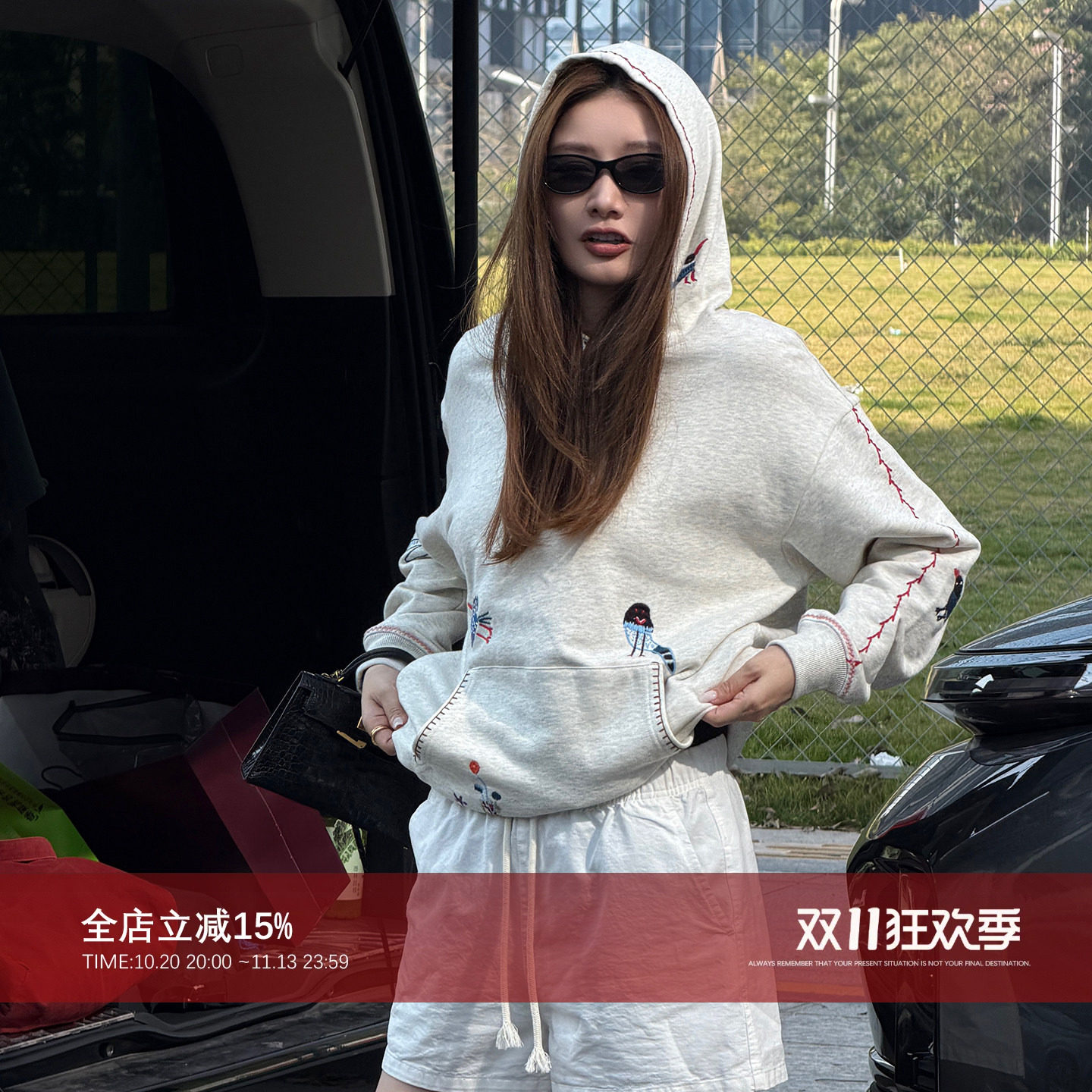 CHU楚妞[织雀]精梳棉花卉小鸟刺绣连帽卫衣上衣CD2615