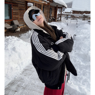 新款 B家五道杠条纹加绒休闲短外套2025冬季 女夹克 黑驰 CHU楚妞