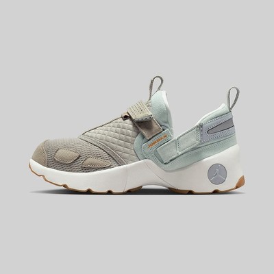 NIKEJORDANTRUNNERLX跑步鞋