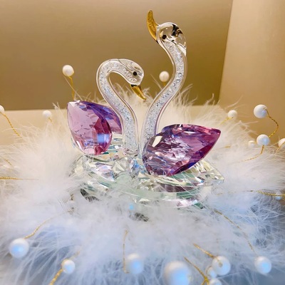 可爱水晶天鹅车载摆件 汽车中控台装饰简约大气女神车载好物推荐