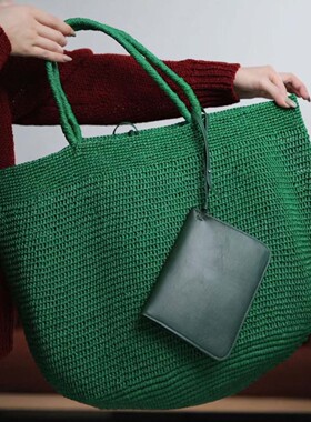 颖颖家 喜欢休闲大包的一定要收 超软拉菲草大编织包 送小包W1424