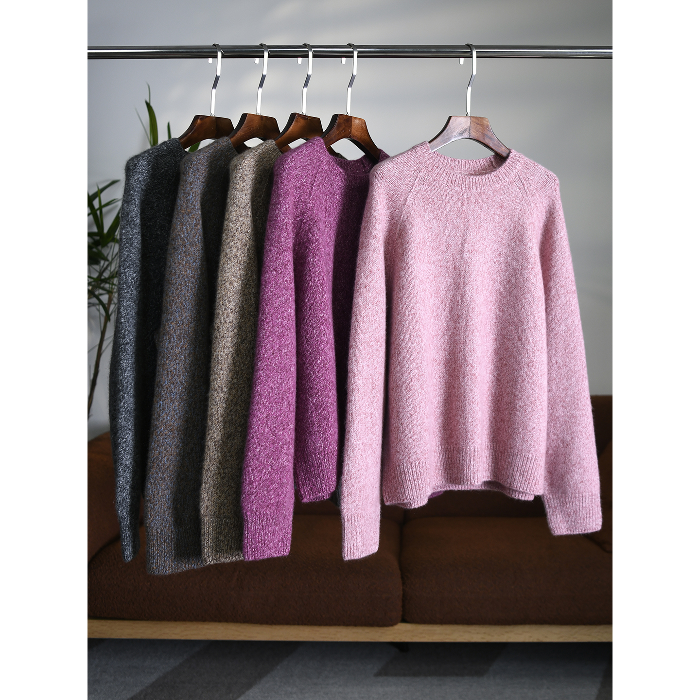 颖颖家 软糯轻柔康宝莱花纱山羊绒真丝混纺圆领插肩袖针织衫W1597