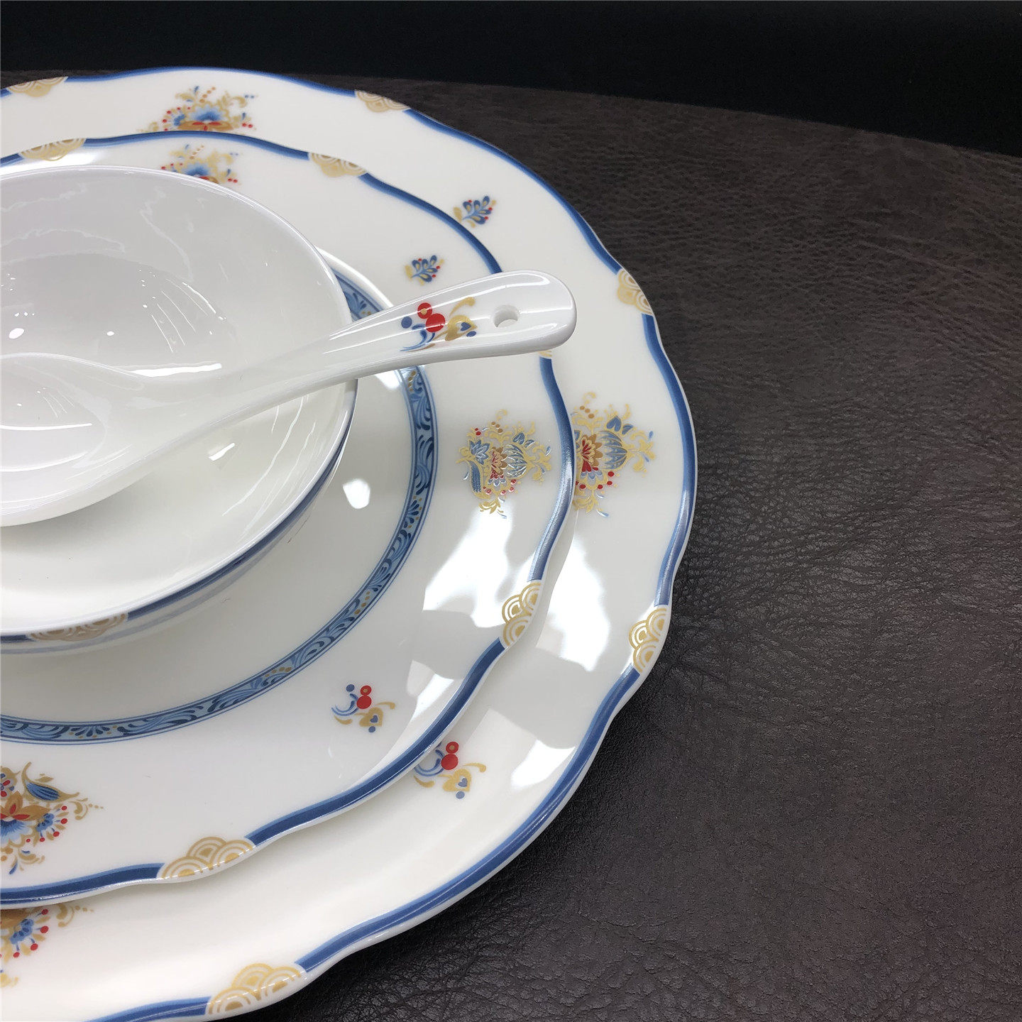 新西兰高骨瓷餐具摆台九件套新中式陶瓷套装碗碟勺盘餐厅酒楼高档