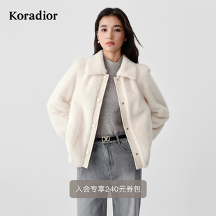 珂莱蒂尔2025年冬新款 仿皮草华美拼接皮革按扣翻领短外套法式