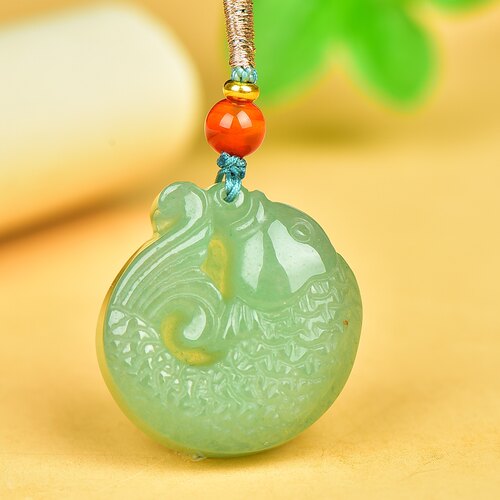 天然东陵玉鲤鱼玉吊坠