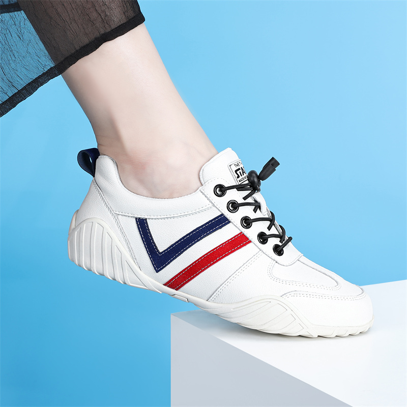 官方新品小白鞋女新款真皮运动鞋