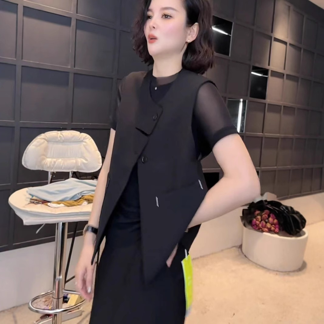 短款西装马甲背心女2025春季新款设计感小众外搭叠穿网红坎肩马