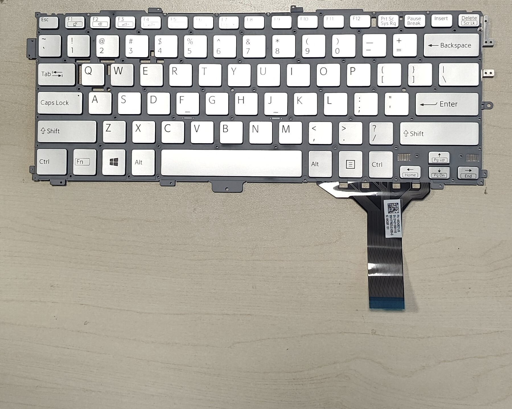 全新索尼SVP132 SVP13 SVP132A3B SVP132A3A  银色 英文 透光