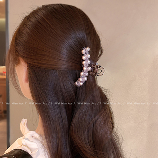 高级感粉色珍珠抓夹刘海夹女轻奢重工水晶后脑勺半抓侧耳发夹头饰