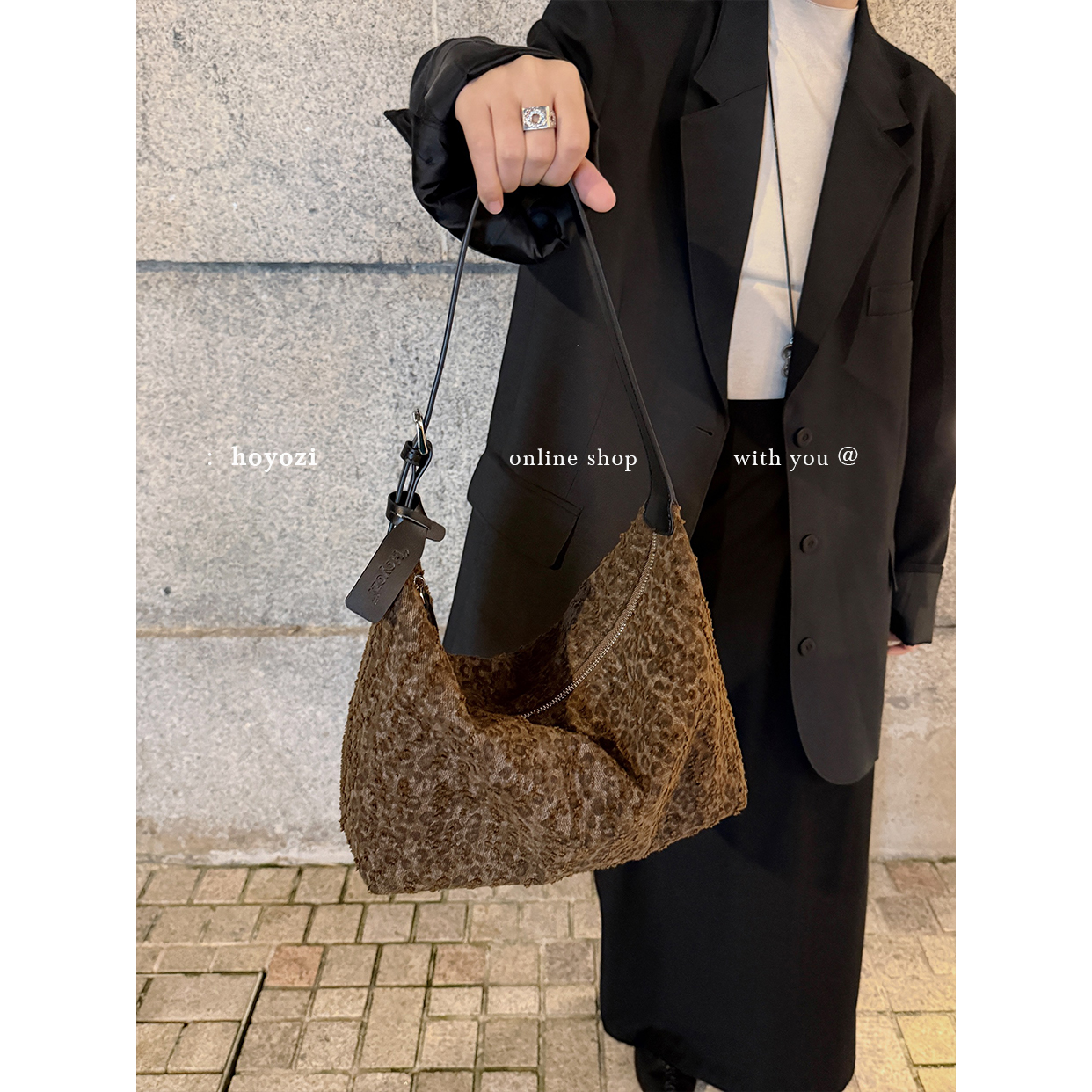 【小优家包包】HOYOZI真皮豹纹饭盒腋下包