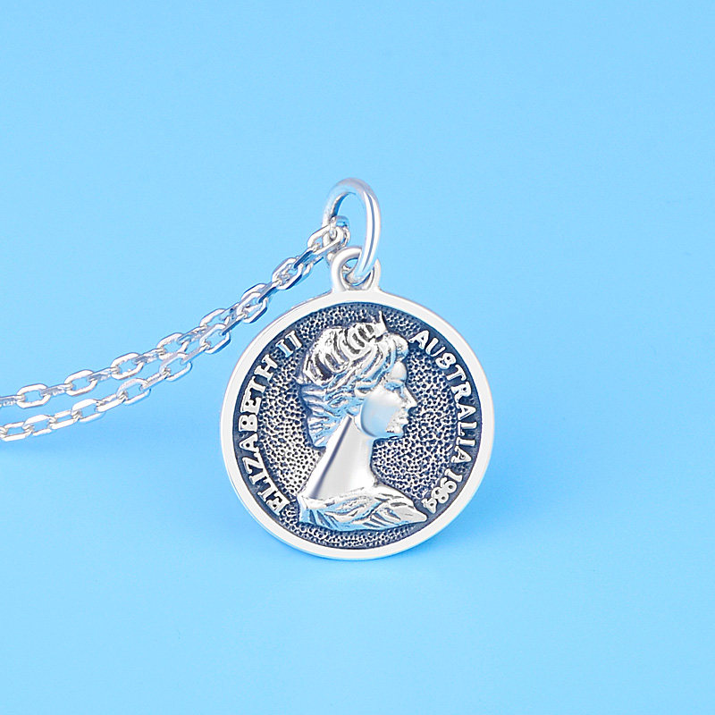 990足银女王项链伊丽莎白头像吊坠女款锁骨链圆牌吊牌女皇纪念币