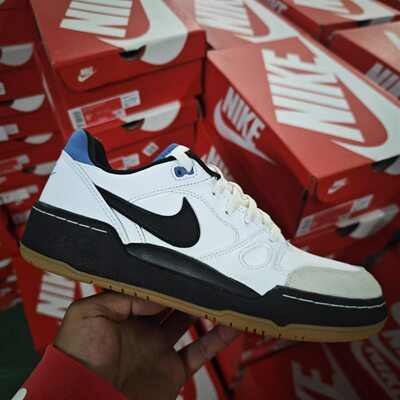 低帮男子运动鞋经典简约