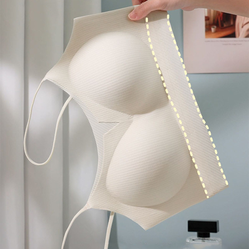 8066一体式吊带小背心内衣女小胸固定杯聚拢无痕软支撑美背文胸罩