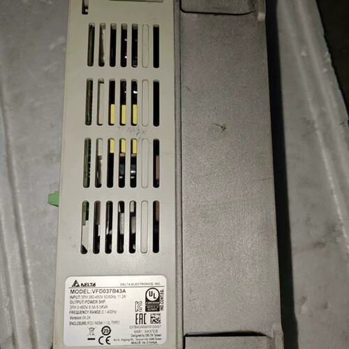 议价不发黄！台达变频器v-b，v037b43a，3.7k