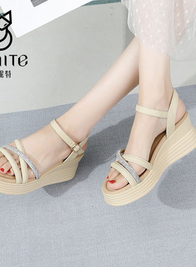 仙妮特女鞋商场同款坡跟厚底休闲舒适夏季百搭女凉鞋 X683237