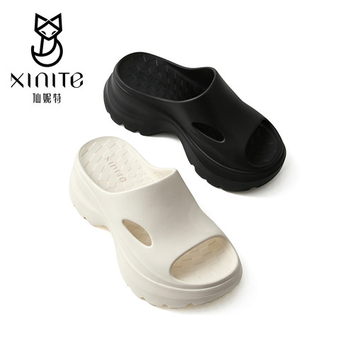 仙妮特黑色厚底一字拖女夏外穿防滑增高休闲凉拖鞋 X489596