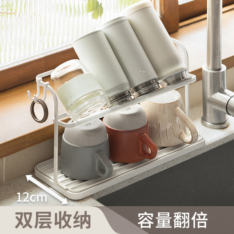 巧用窄縫空間，上下分層杯具收納