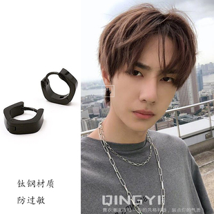 肖战王一博同款耳环黑色几何五边形个性简约钛钢耳扣2019新款百搭