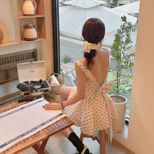文艺女青年2025年夏季 Haners家韩国代购 露背蝴蝶结波点吊带连衣裙