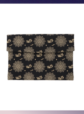 「Ado 上海POPUP」唱 手拿包