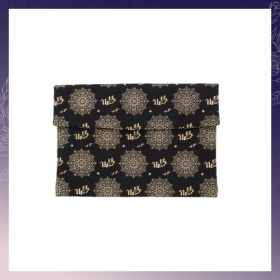 「Ado 上海POPUP」唱 手拿包