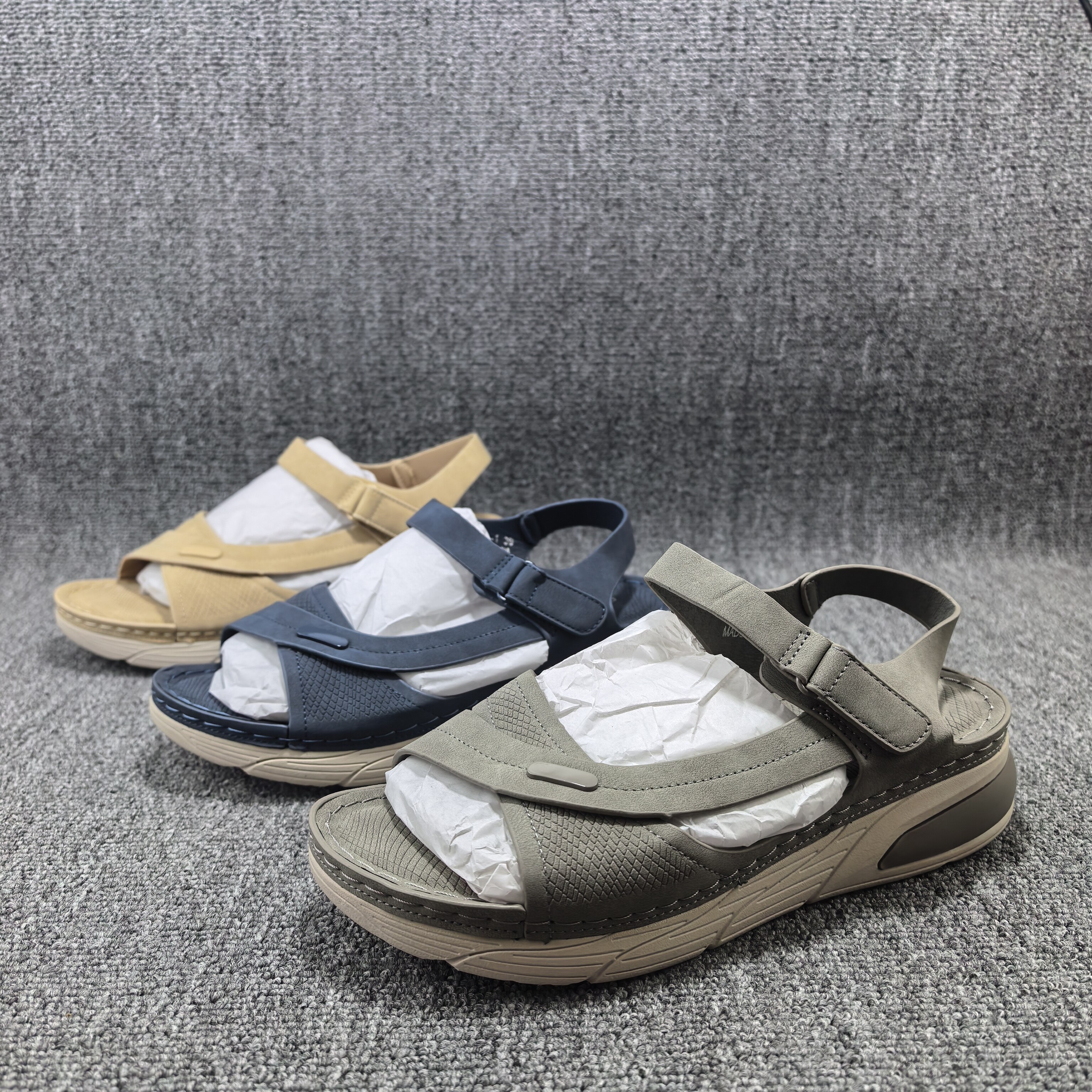 超轻防滑线缝坡跟凉鞋女夏季轻便休闲凉鞋