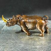 铜鎏金铜犀牛办公室摆件股市牛家居装 饰办公室摆设