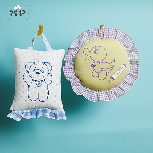 韩代宠物鸭子小熊格纹荷叶边枕头