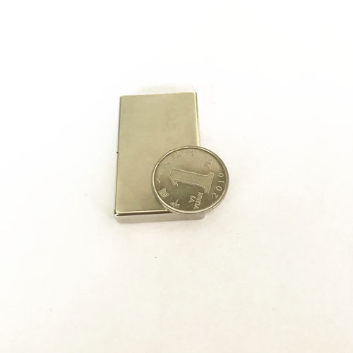 长方形银色稀土吸铁石