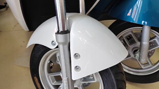 新国标电动车配件前泥板瓦盖F6款 前轮挡泥板雨水板黑前挡水红蓝白