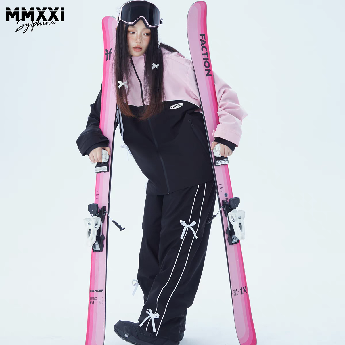 MMXXI蝴蝶结滑雪服粉色可爱风格