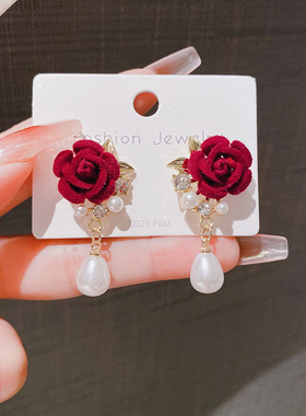 复古红色丝绒花朵耳环女时尚珍珠吊坠精致优雅耳钉轻奢百搭耳饰品