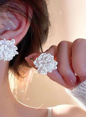 2023新款潮法式白色花朵耳钉女小众设计高级感气质耳环夏季耳饰品