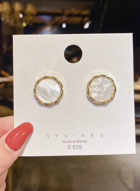 S925银针韩国东大门同款白色亚克力圆形耳环钛针耳钉简约百搭耳饰