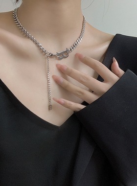 字母钛钢不掉色冷淡风配饰锁骨链