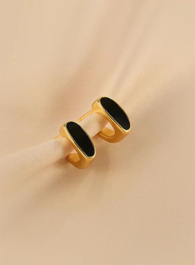 简约通勤时尚百搭小巧精致黑色耳钉女春夏气质轻奢高级感耳环耳饰