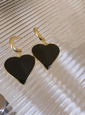 新品韩版爱心耳饰设计感黑色爱心吊坠耳环女小众时尚感白色耳钉