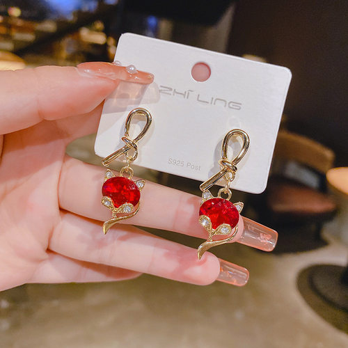 925银针红色水晶高级感耳环女网红ins个性时尚百搭新款狐狸耳饰品