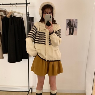 花路人 韩系冬天高级感穿搭不易起球针织开衫女翻领条纹粗针毛衣