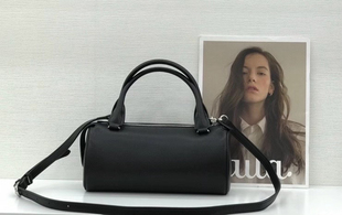 新款头层小牛皮手提笔筒包女真皮手提斜挎小众设计高级感枕头包女